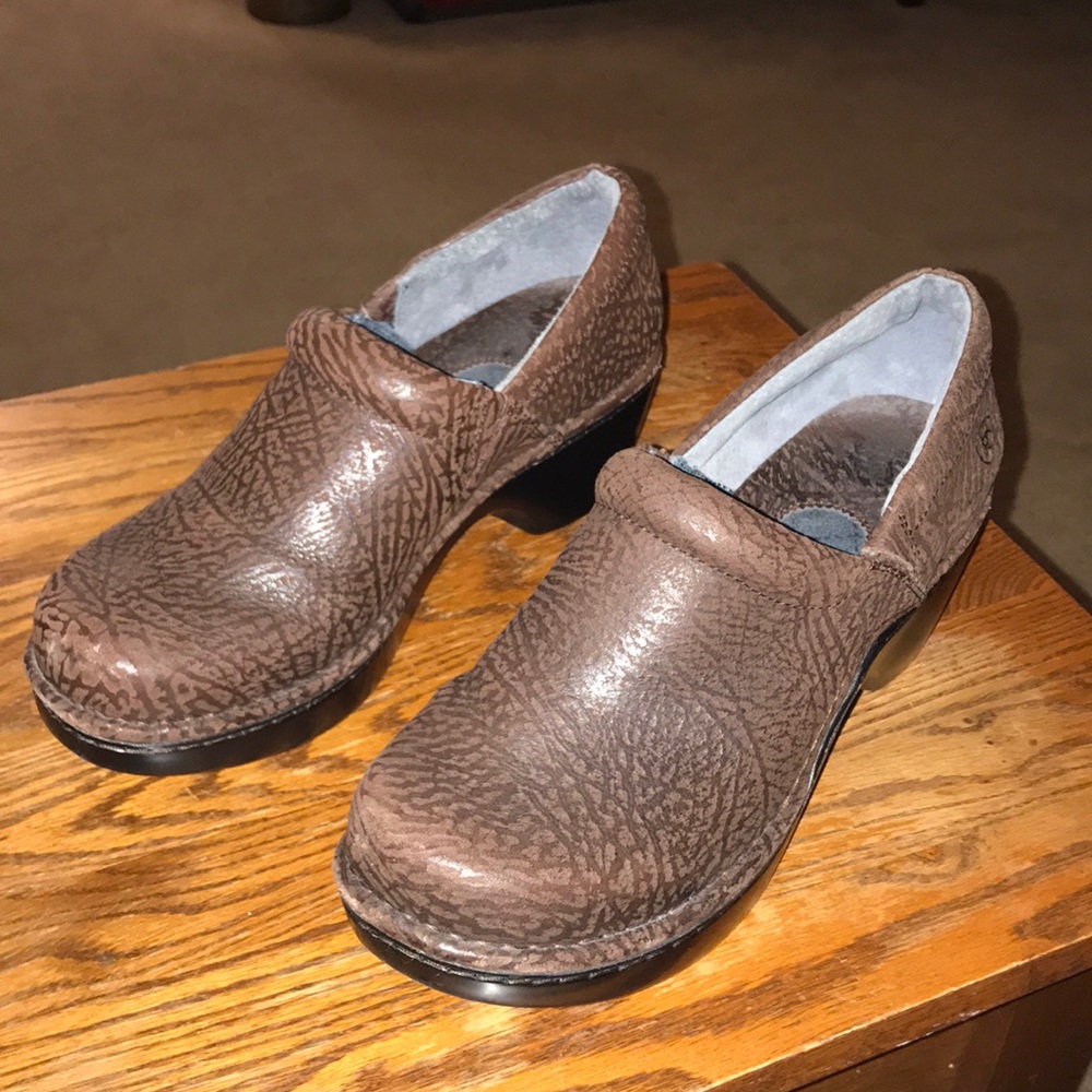 Ariat women’s size 10 clog